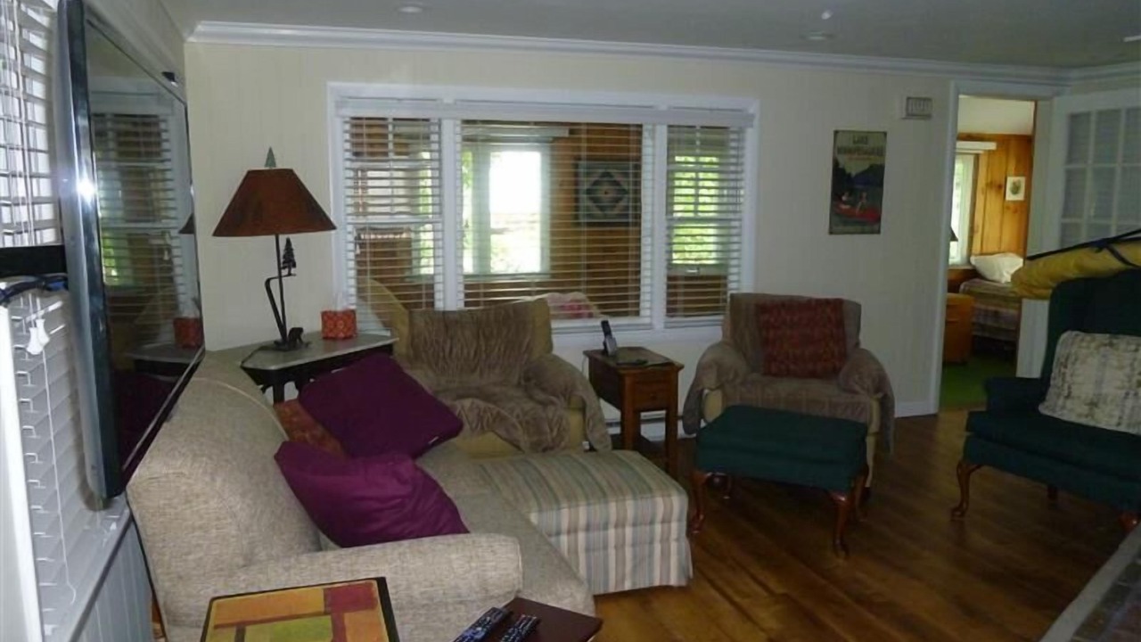 Photo of Livingroom in Moultonborough