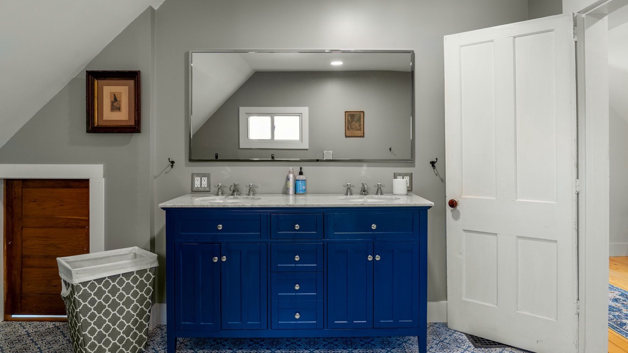 Photo of Bathroom in Williamstown