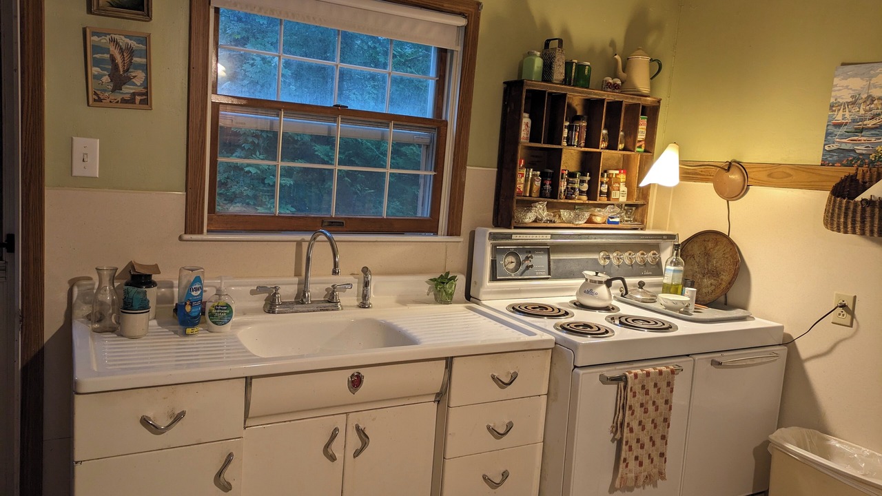 Photo of Kitchen in Putnam Station