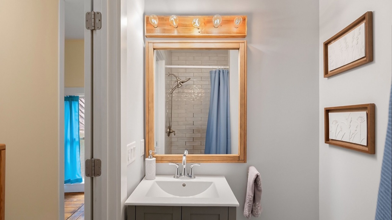 Photo of Bathroom in Johnson