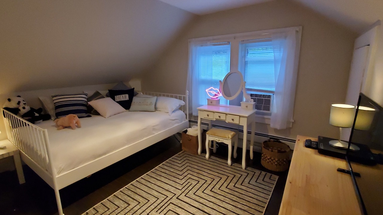 Photo of Bedroom in Woodbury