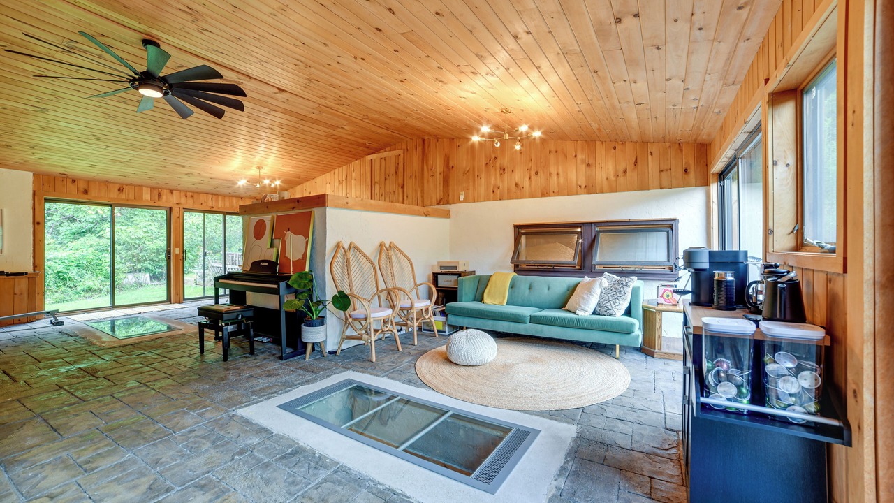 Photo of Livingroom in Bloomville