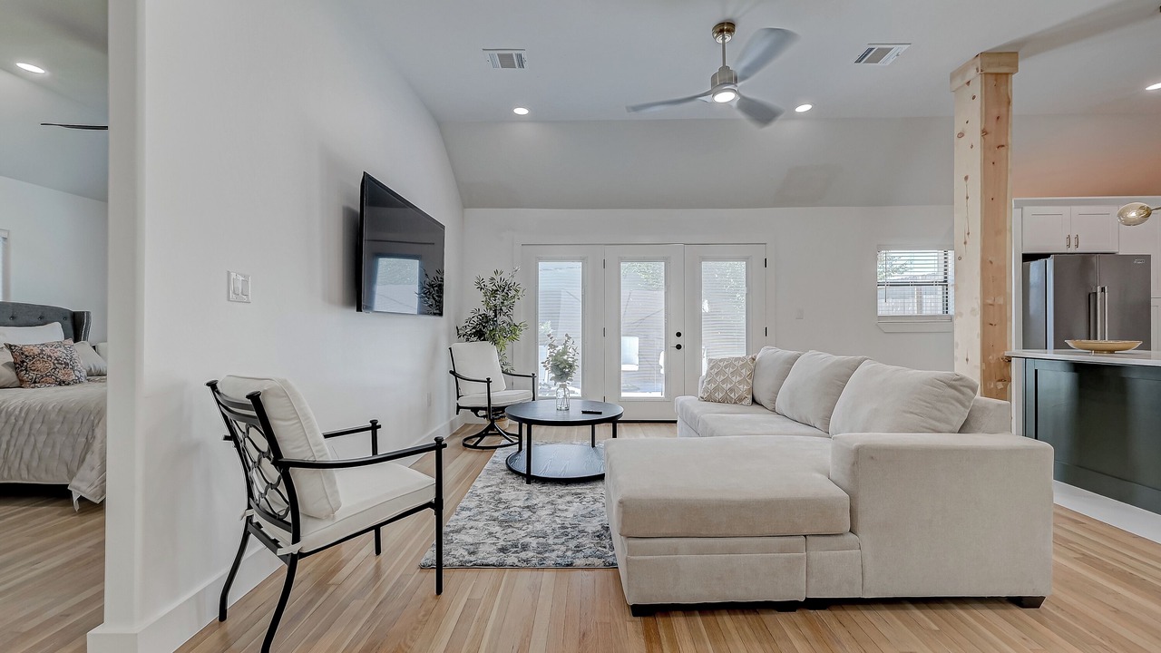 Photo of Livingroom in Bellaire