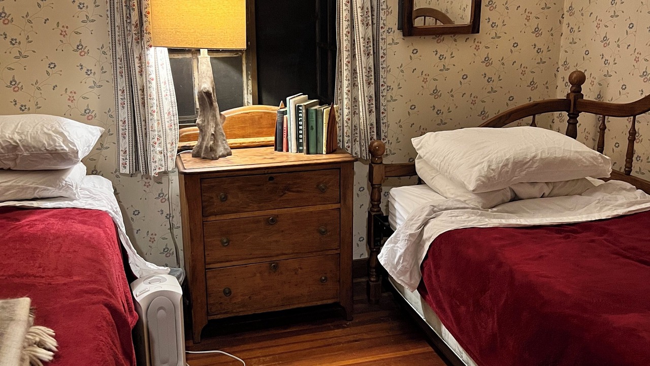 Photo of Bedroom in Roscoe