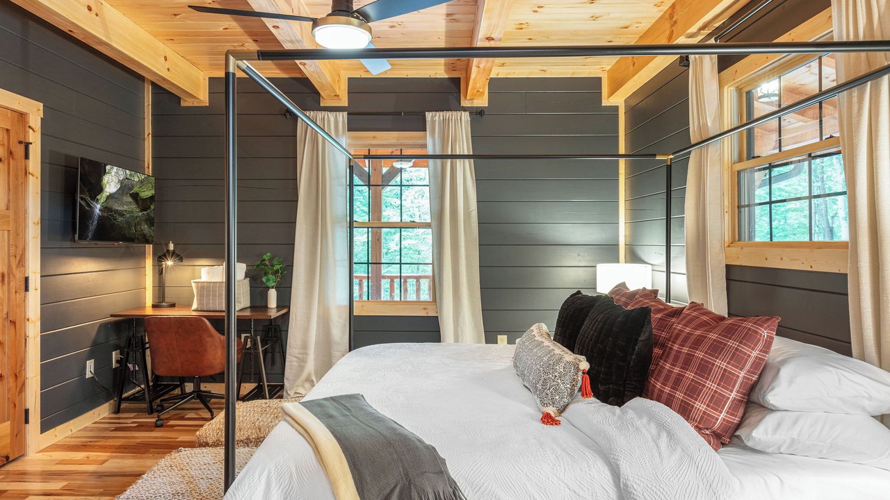 Photo of Bedroom in Carbon Hill