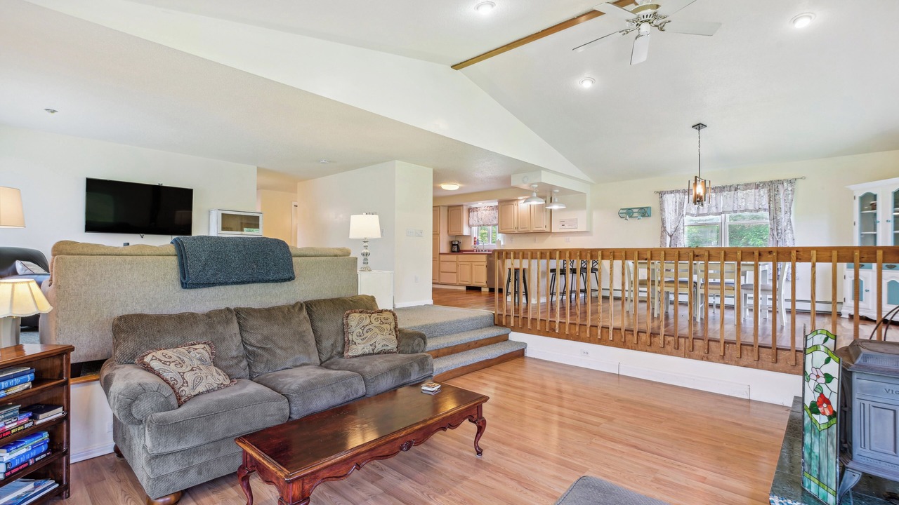Photo of Livingroom in Gouldsboro