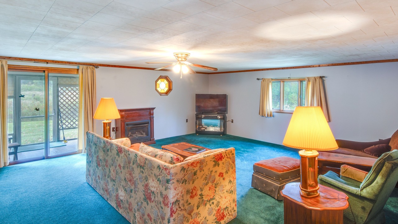 Photo of Livingroom in Eldred