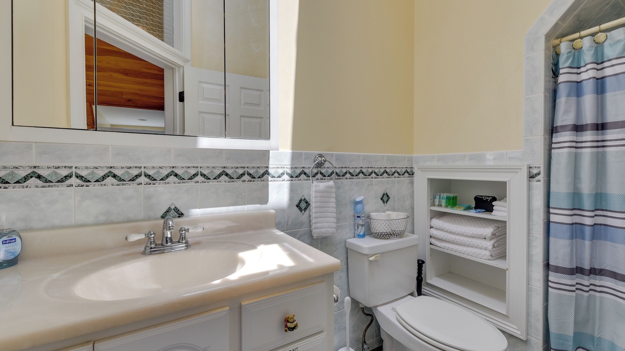 Photo of Bathroom in East Calais