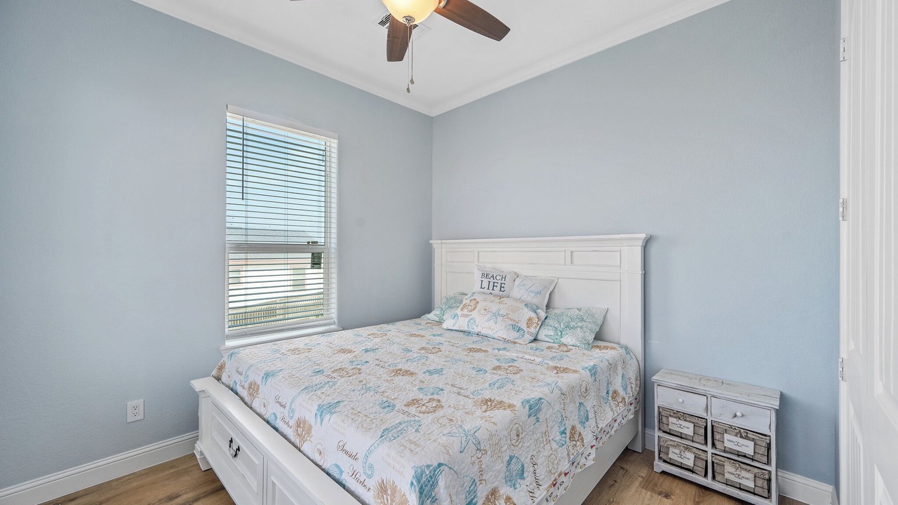 Photo of Bedroom in Surfside Beach