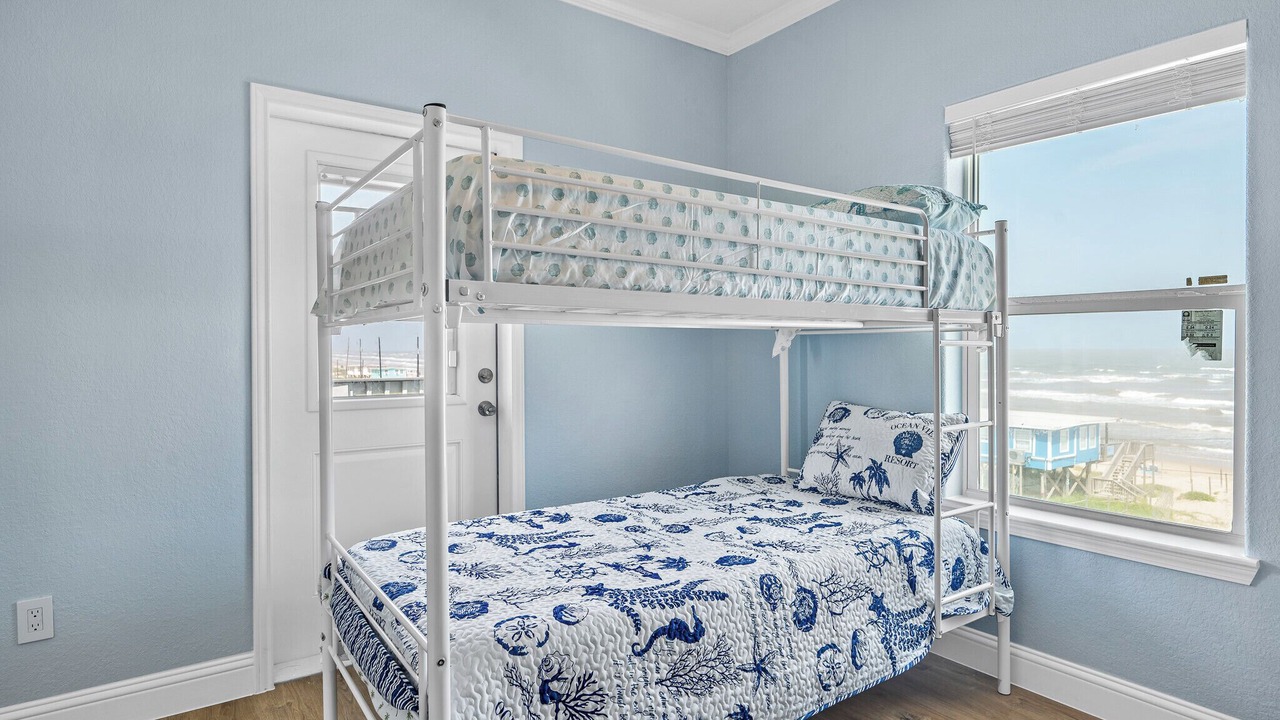 Photo of Bedroom in Surfside Beach