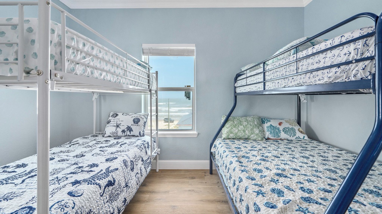 Photo of Bedroom in Surfside Beach