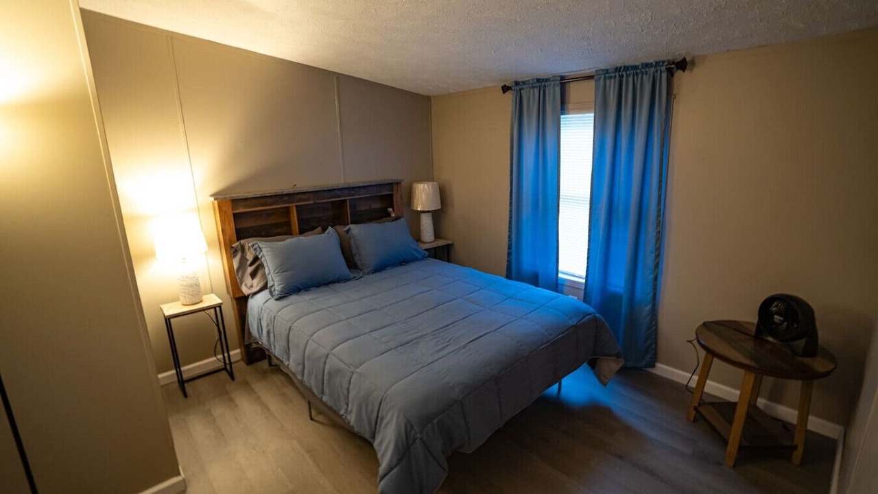 Photo of Bedroom in Red Jacket
