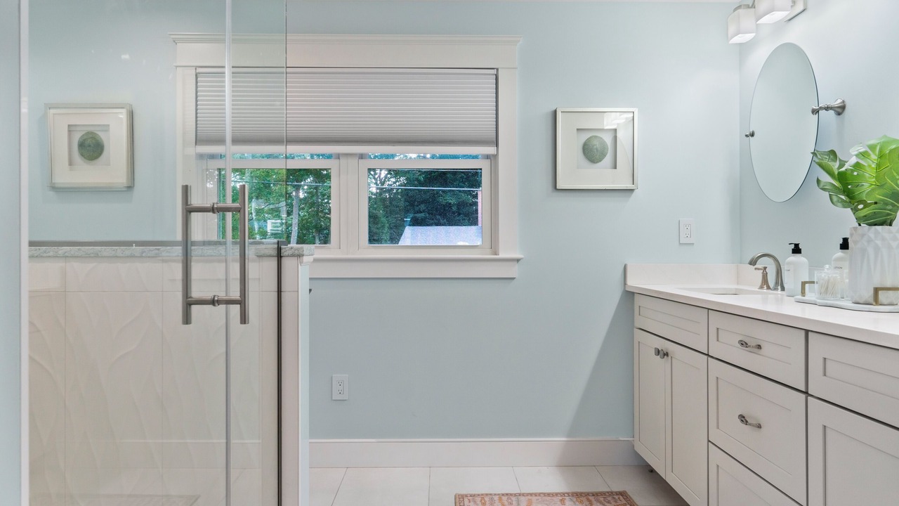 Photo of Bathroom in York Harbor