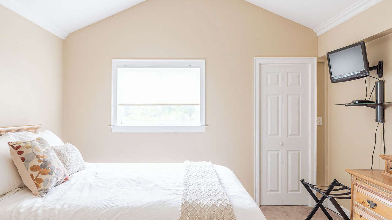 Photo of Bedroom in Warwick