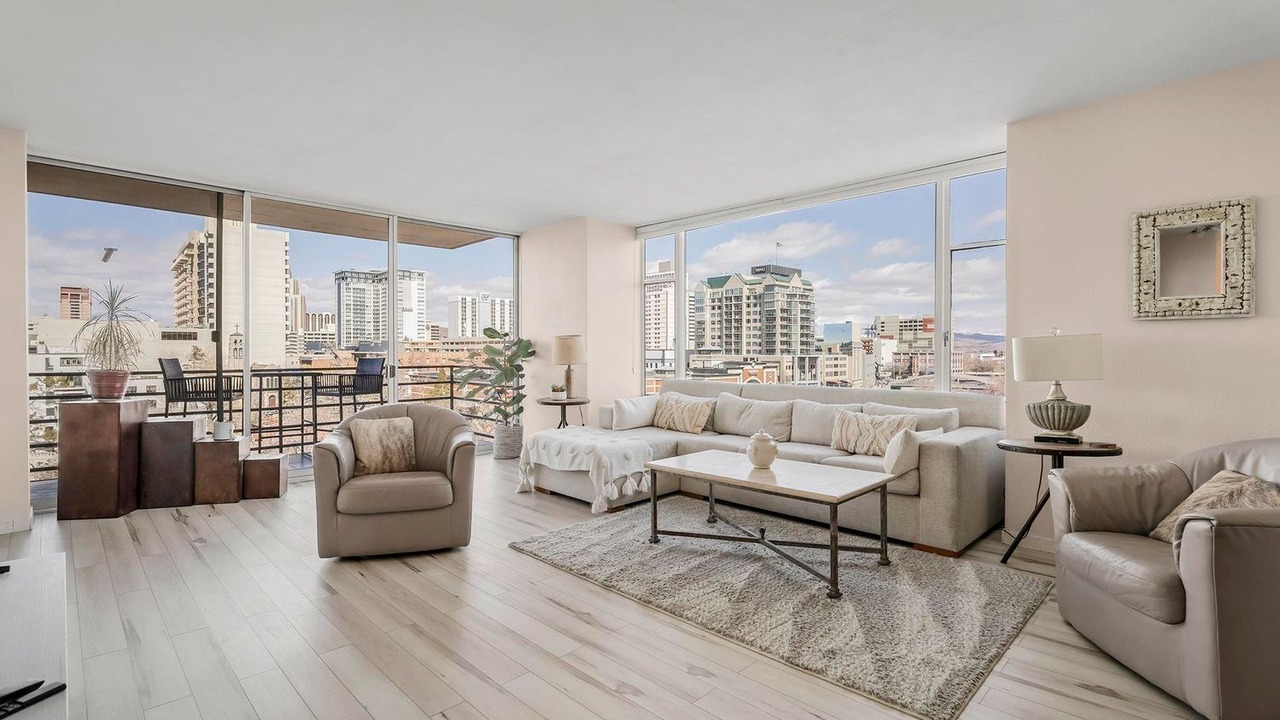 Photo of Livingroom in Downtown Reno