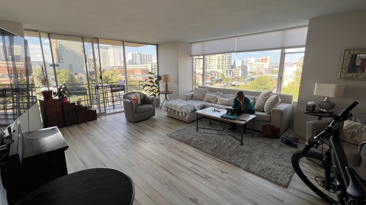 Photo of Livingroom in Downtown Reno