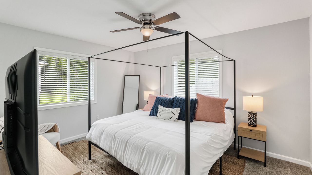 Photo of Bedroom in Point Lookout