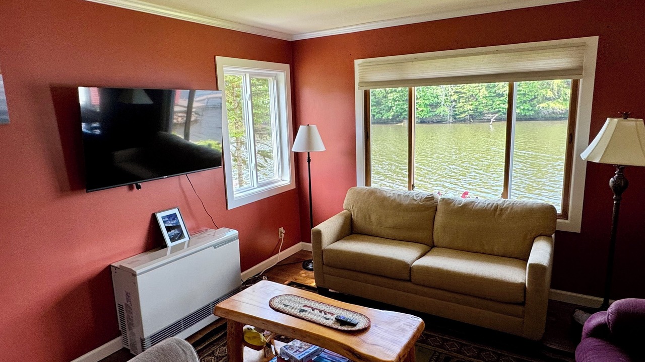 Photo of Livingroom in Ellenburg Center