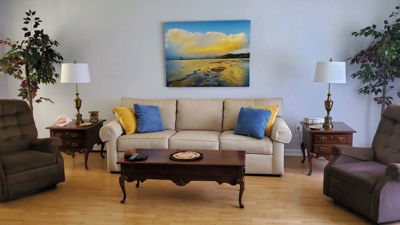 Photo of Livingroom in Saratoga Springs