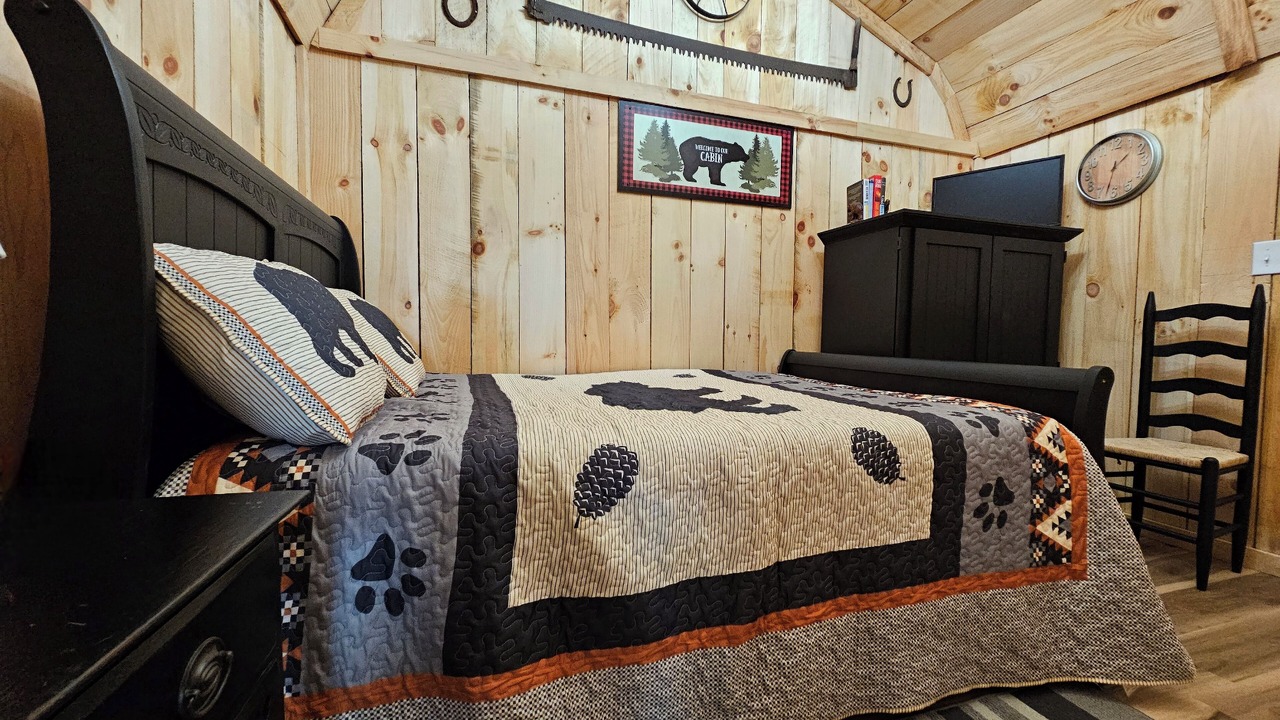 Photo of Bedroom in Freeman
