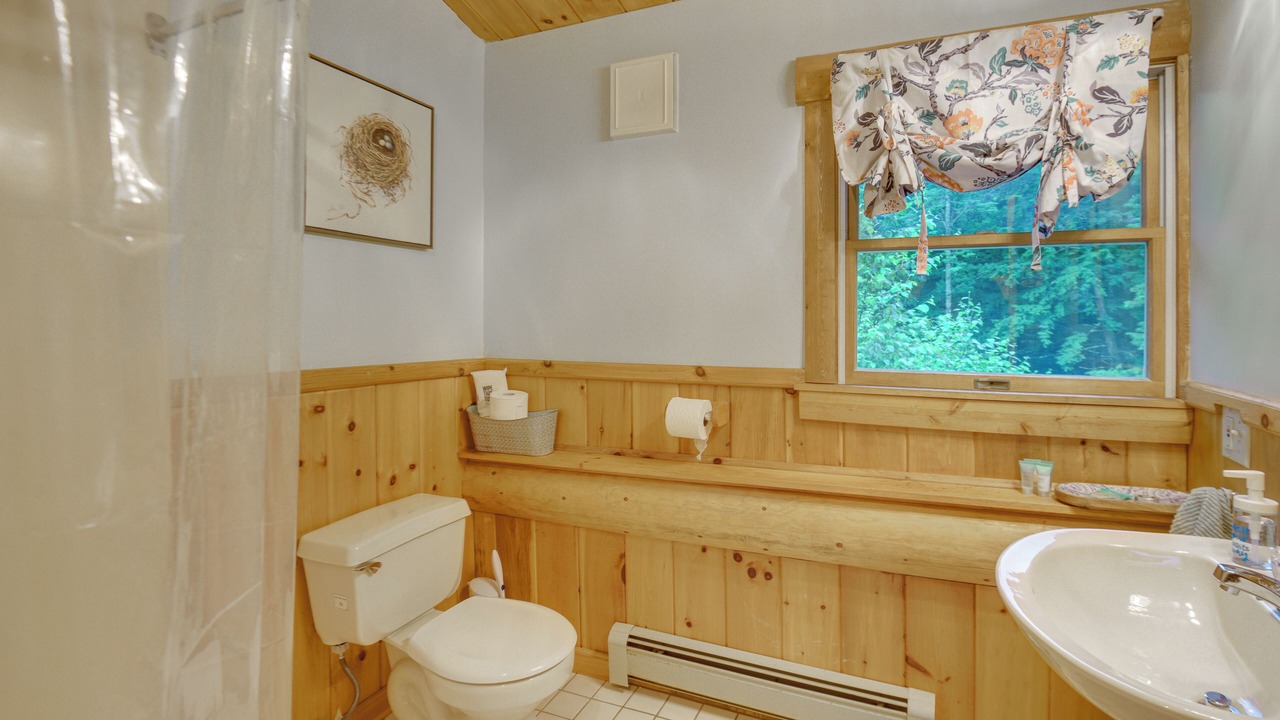 Photo of Bathroom in Alexandria