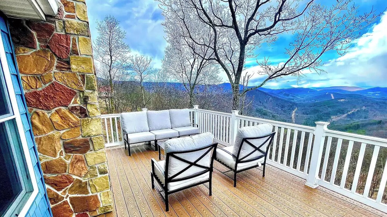 Photo of Patio Balcony in Mathias