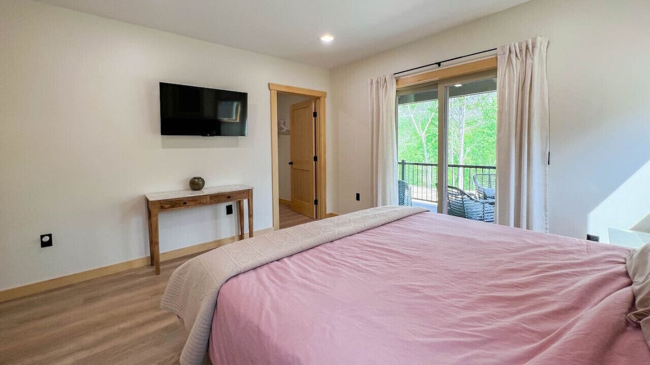 Photo of Bedroom in Bartlett