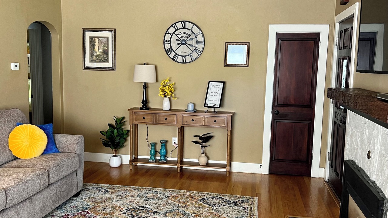 Photo of Livingroom in Redmond