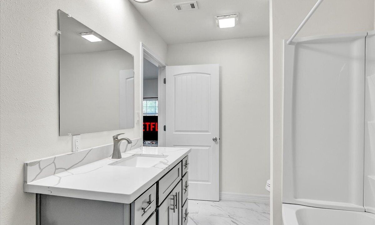 Photo of Bathroom in Lakeview  Jefferson County