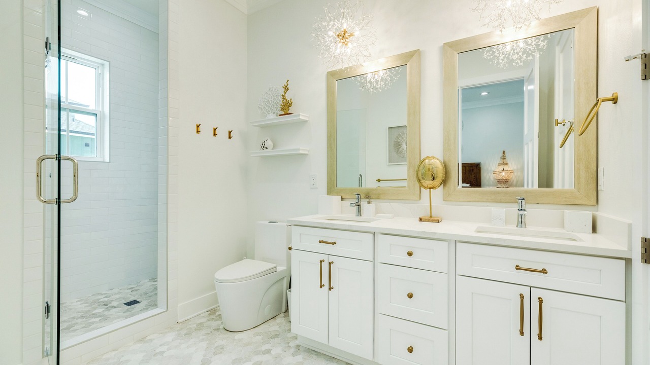 Photo of Bathroom in Jamaica Beach