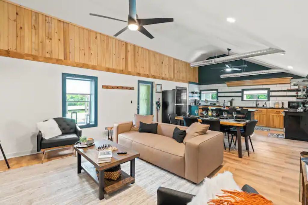 Photo of Livingroom in Honeoye