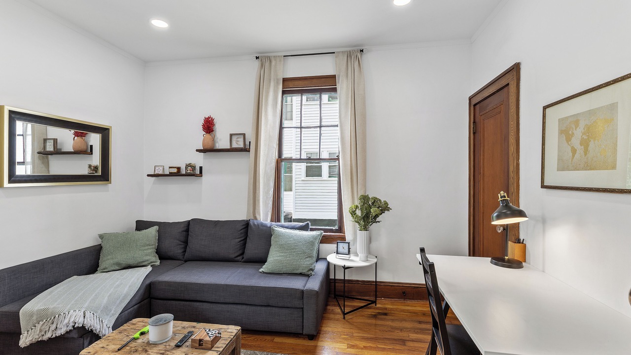 Photo of Livingroom in Melrose