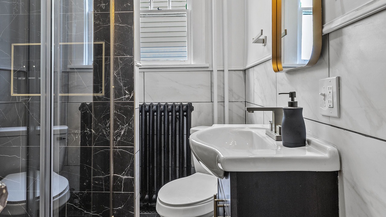 Photo of Bathroom in Melrose