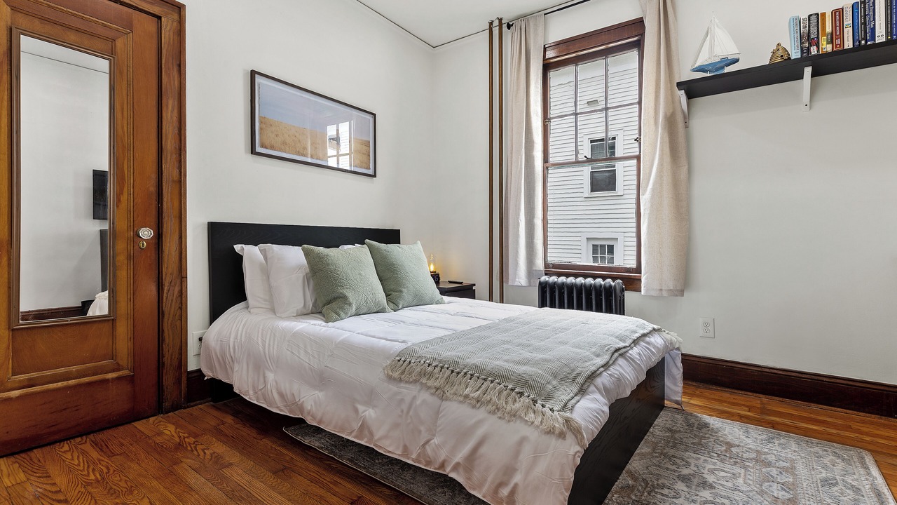 Photo of Bedroom in Melrose
