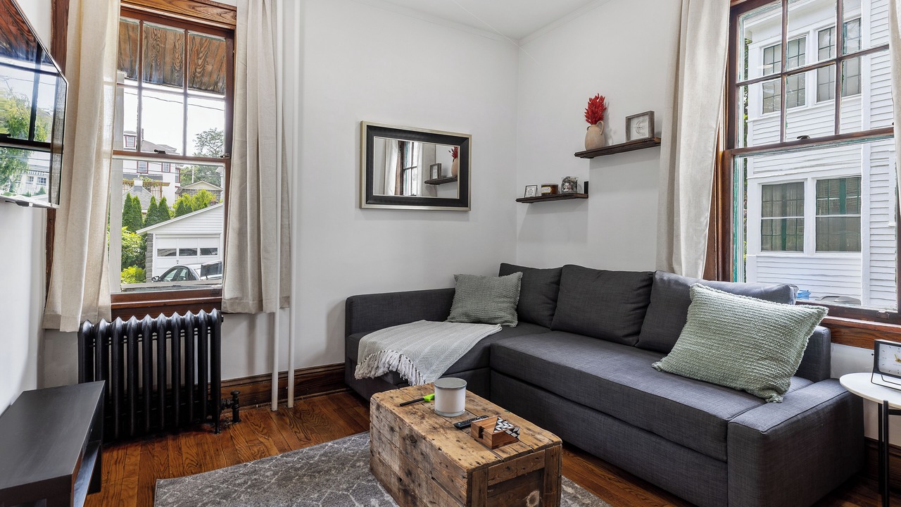 Photo of Livingroom in Melrose