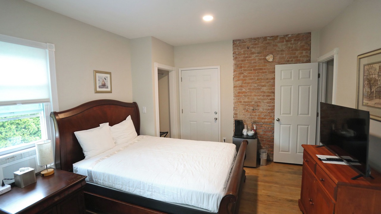 Photo of Bedroom in Saugerties