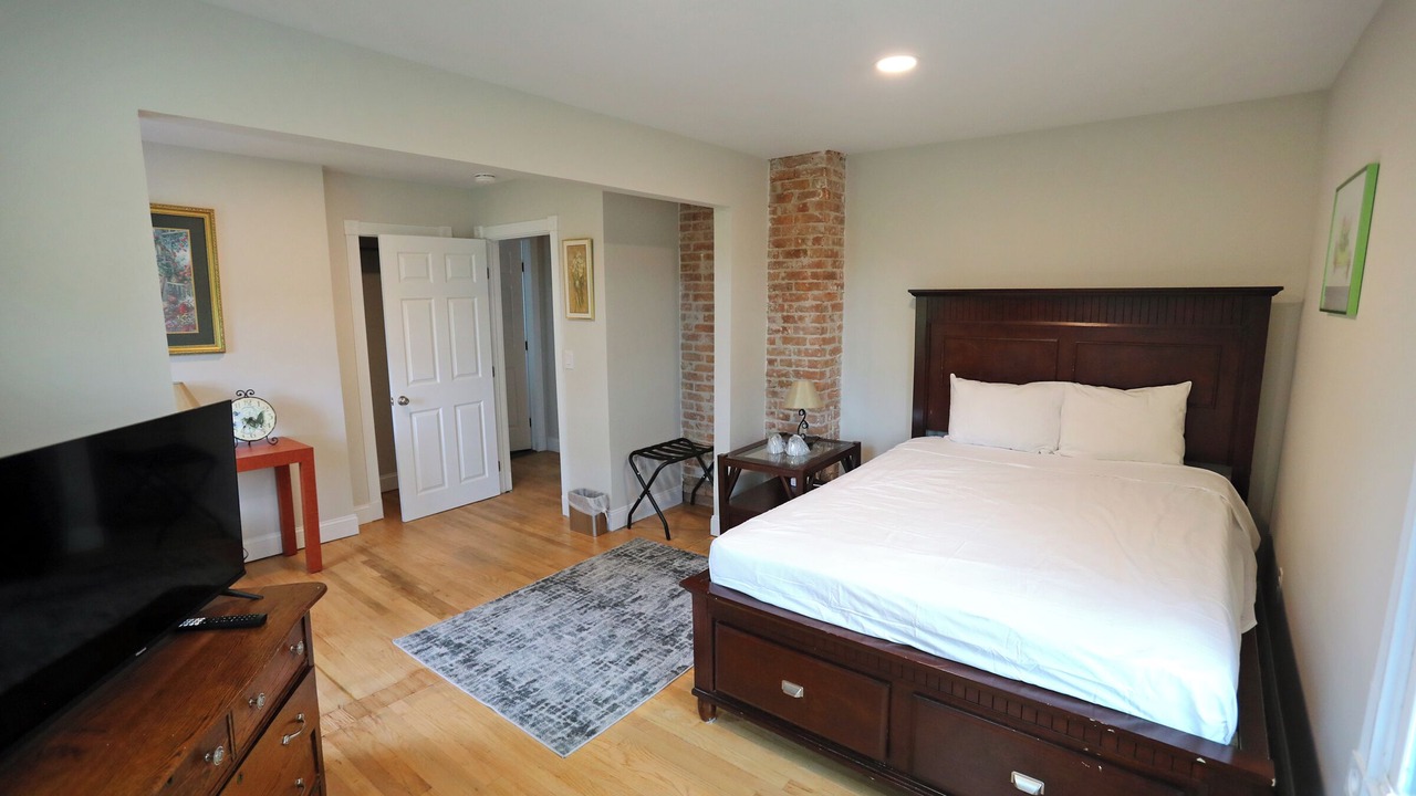 Photo of Bedroom in Saugerties