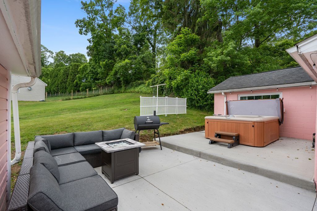 Photo of Outdoor in Perrysville