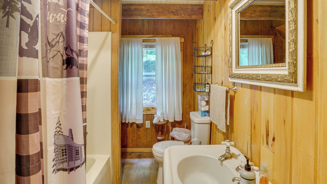 Photo of Bathroom in Seneca Rocks