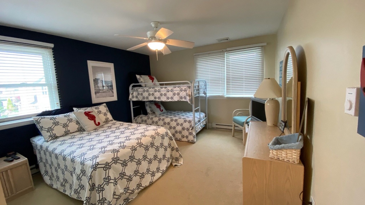Photo of Bedroom in Avalon