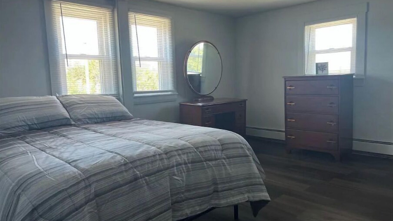 Photo of Bedroom in Whiting