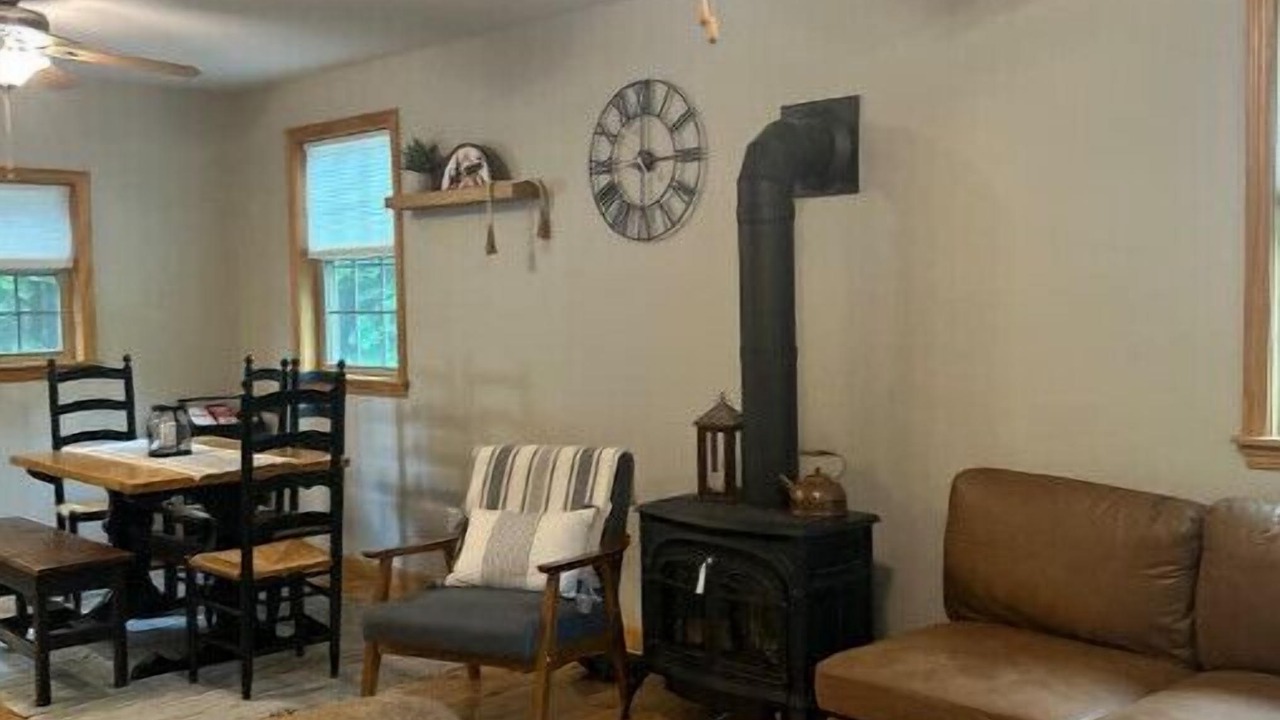 Photo of Livingroom in Thornton