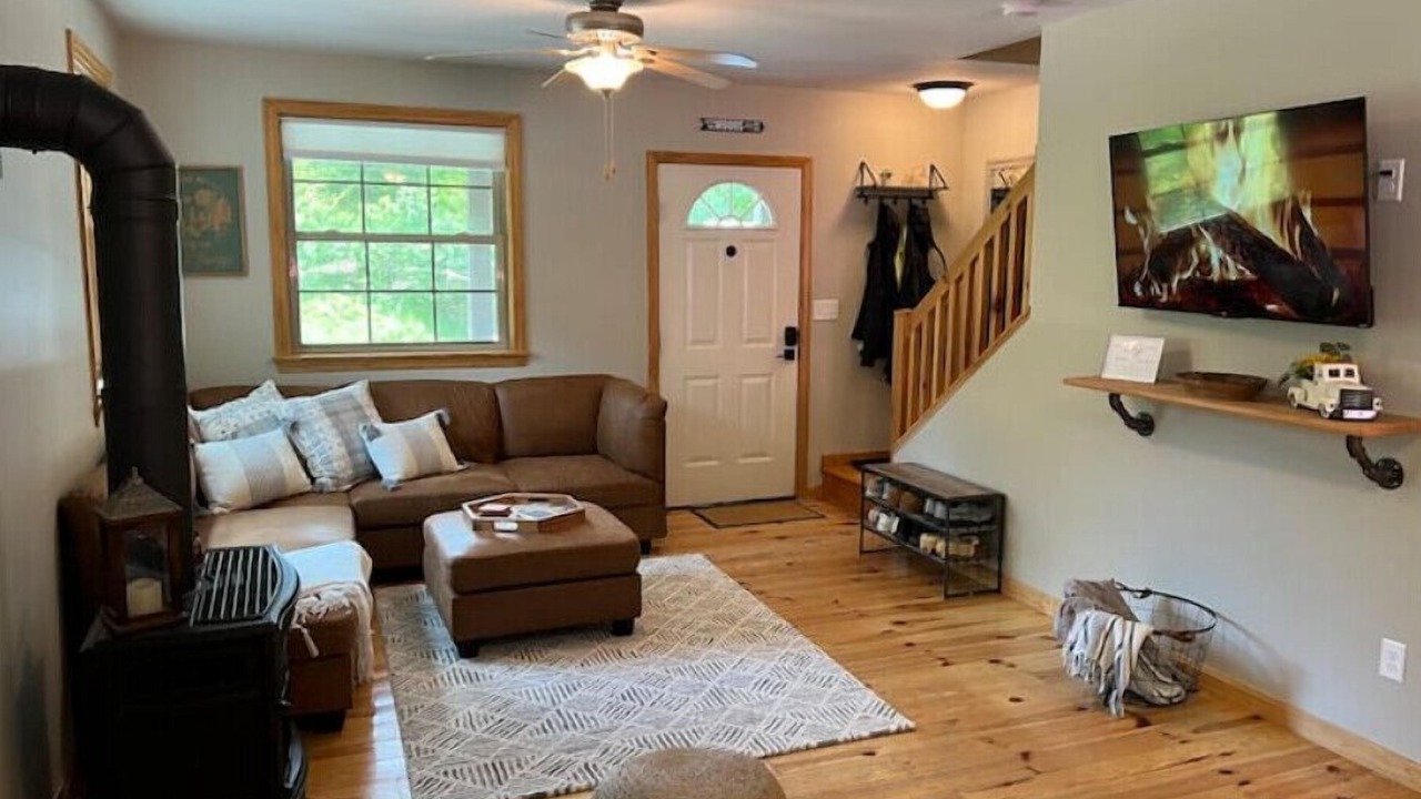 Photo of Livingroom in Thornton