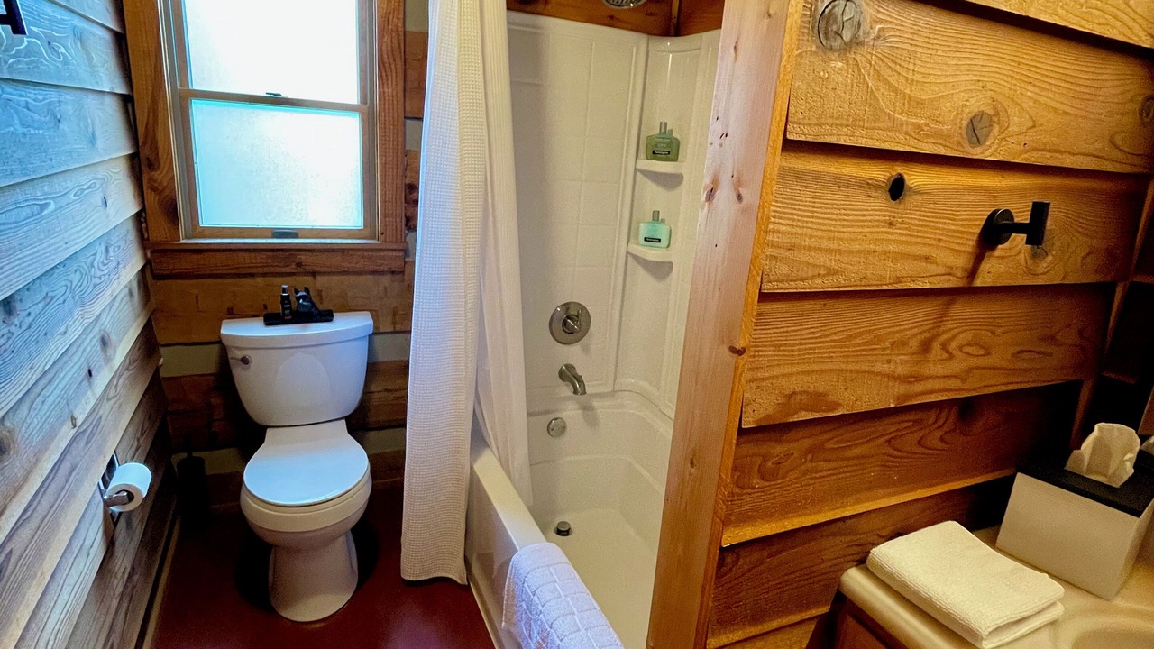 Photo of Bathroom in Linden