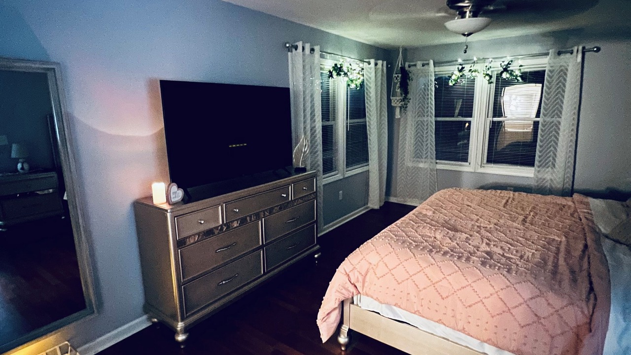 Photo of Bedroom in West Valley