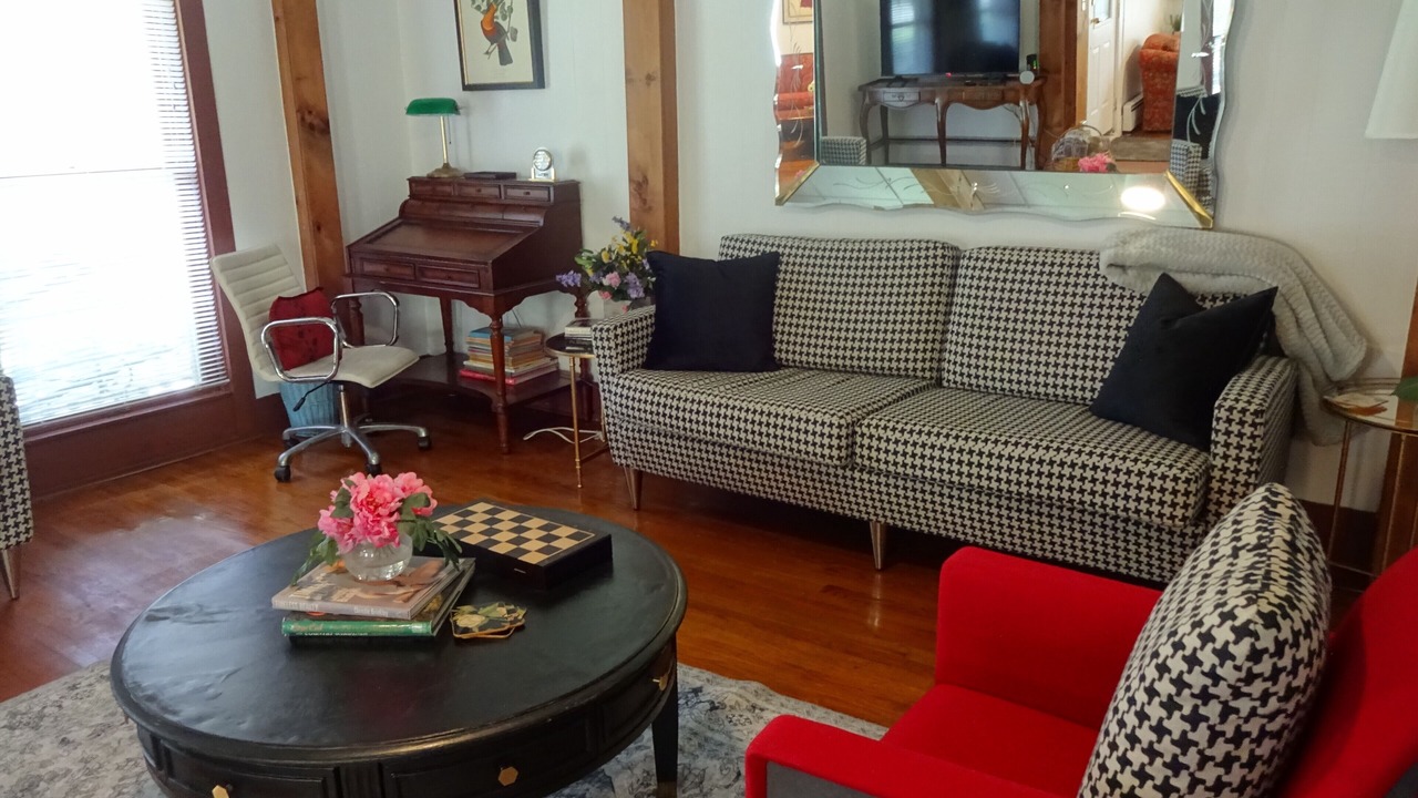 Photo of Livingroom in Jeffersonville