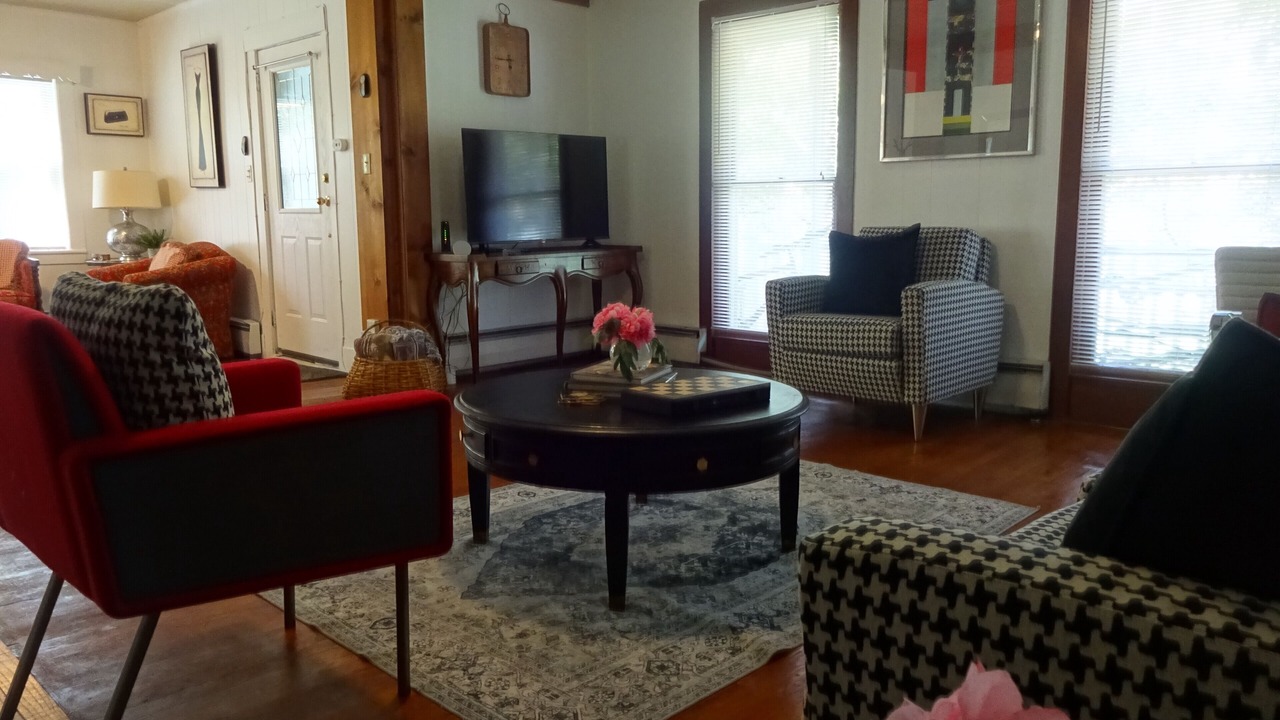 Photo of Livingroom in Jeffersonville
