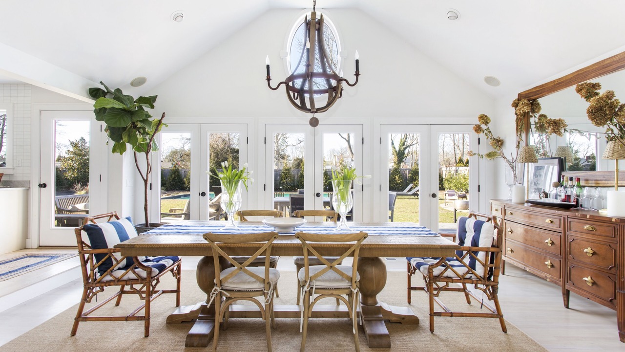 Photo of Livingroom in Bellport