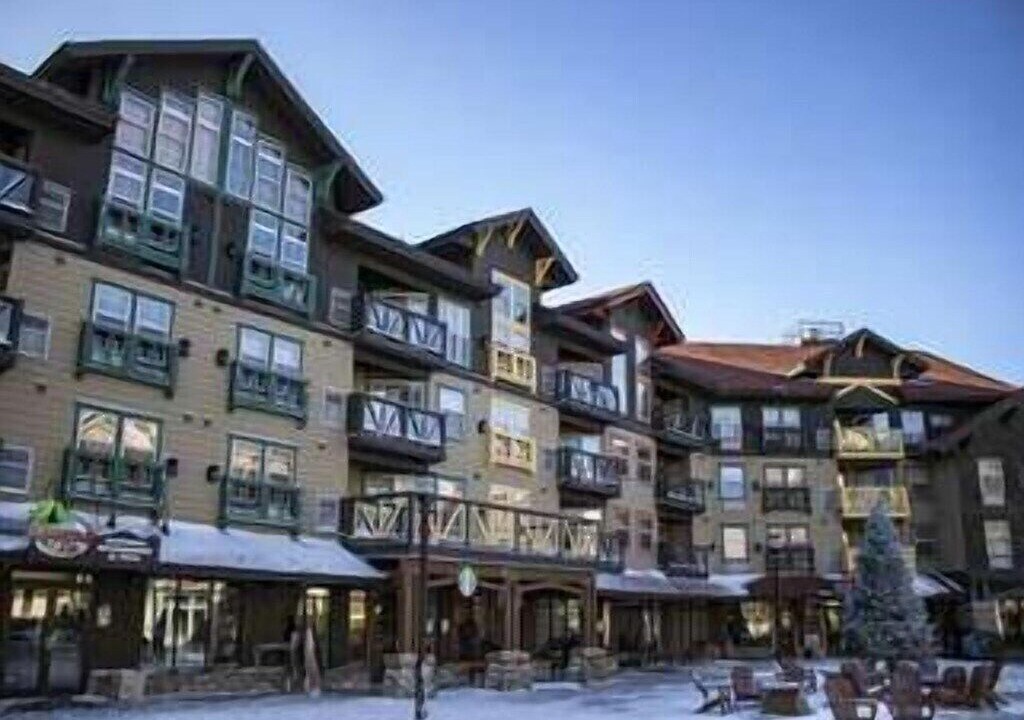 Photo of Outdoor in Snowshoe