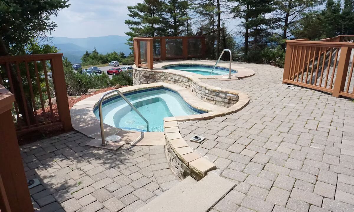 Photo of Outdoor in Snowshoe